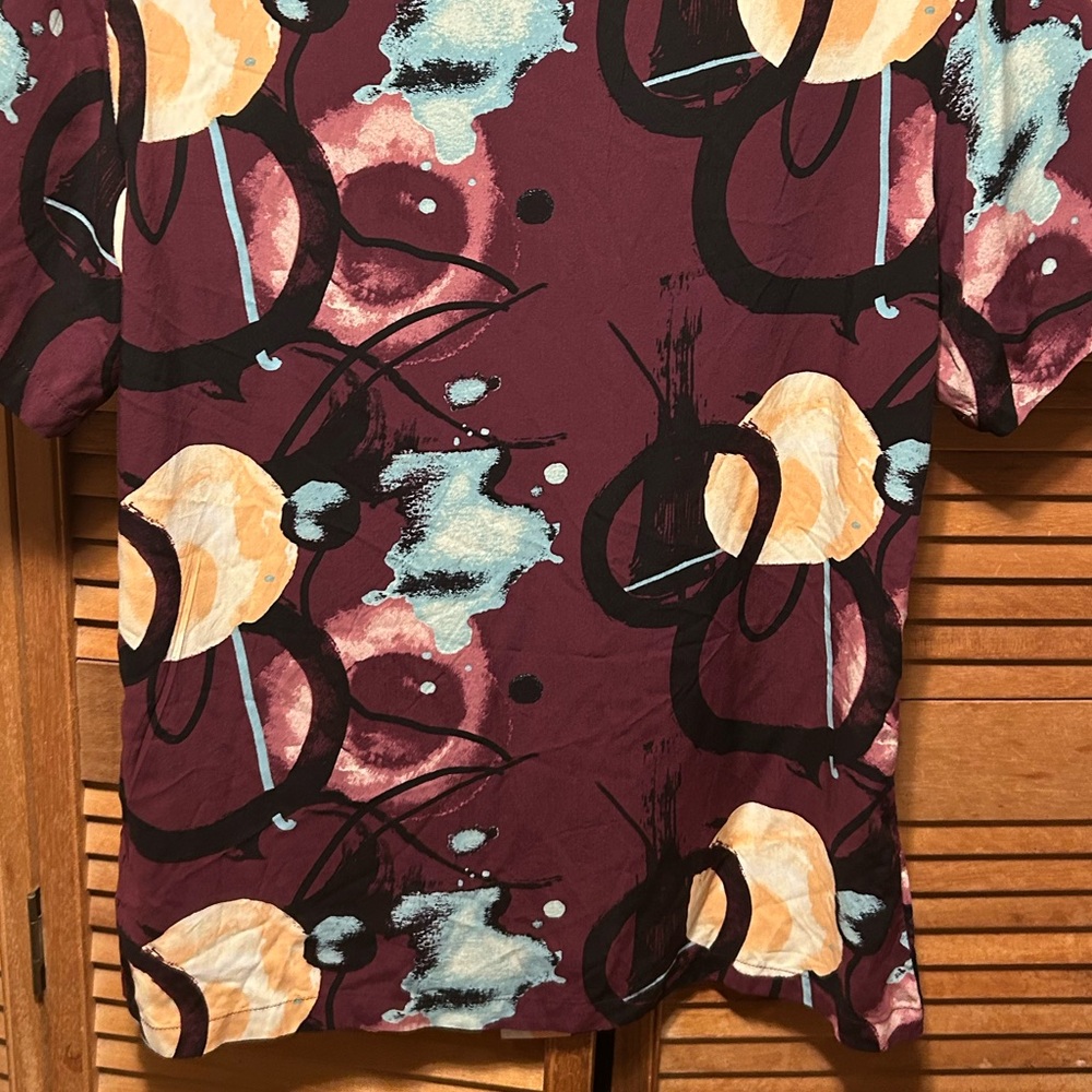 Day & Age Zephyr Strokes Abstract Designs Wine Colored Shirt - Picture 12 of 12
